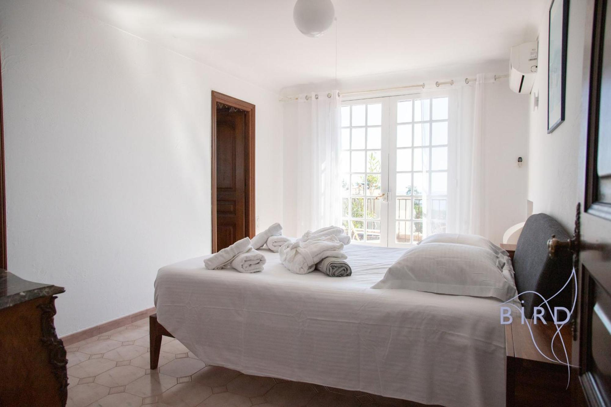 Atypical Sea View And Swimming Pool Appartement Cannes